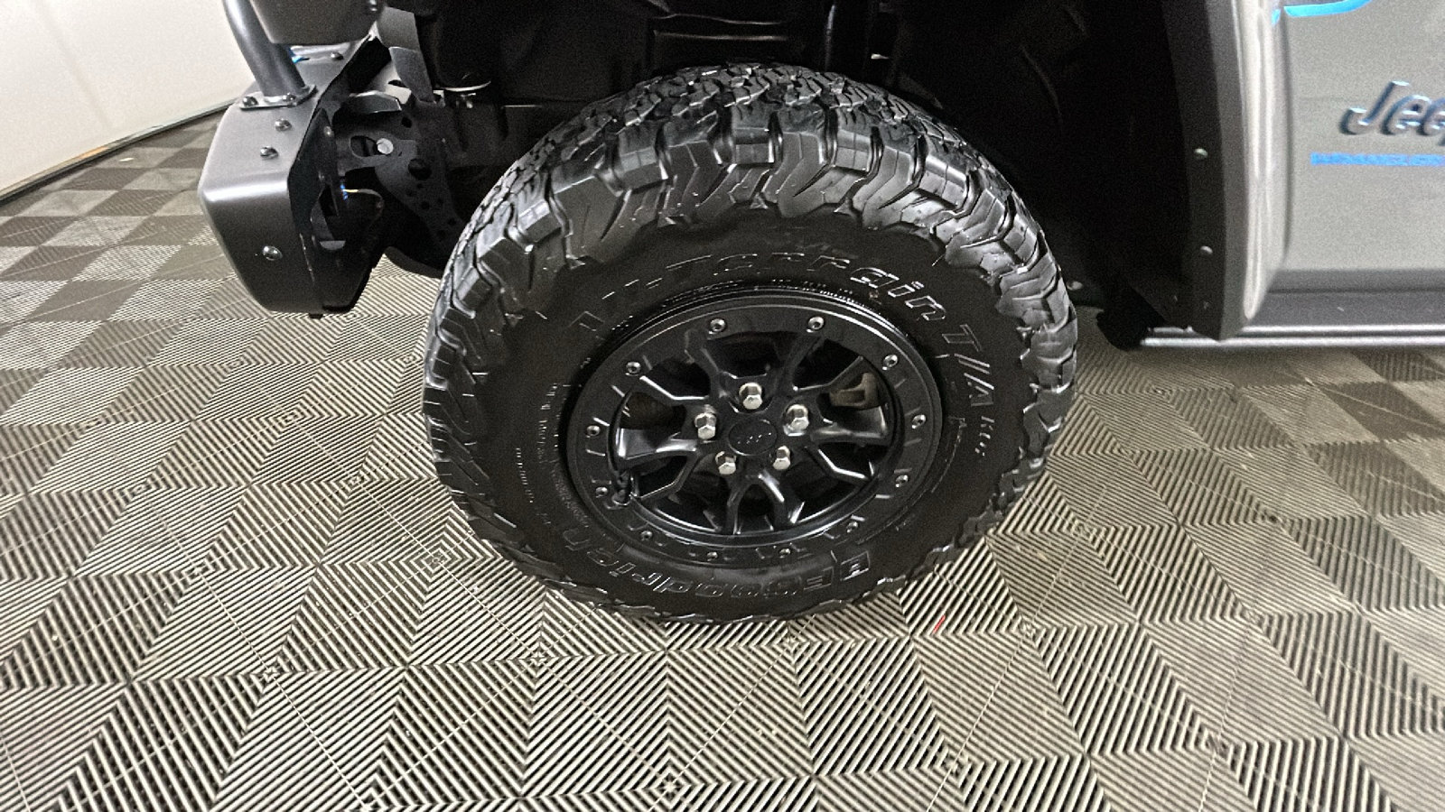 Used 2023 Jeep Wrangler Unlimited Rubicon 4xe AWD/4WD image 10