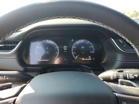 New 2025 Jeep Grand Cherokee Limited w/ Black Appearance Package image 8