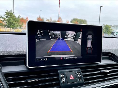 Used 2020 Audi Q5 2.0T Premium Plus w/ Premium Plus Package image 23