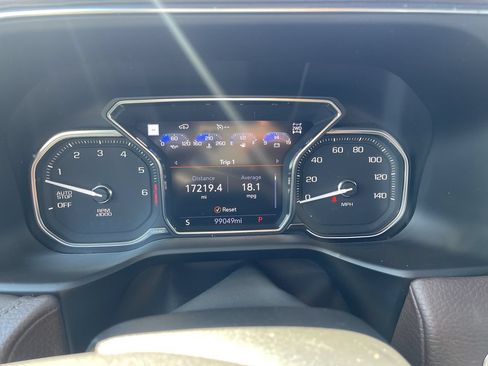 Used 2021 GMC Yukon Denali w/ Denali Ultimate Package AWD/4WD image 11