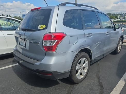 Used 2015 Subaru Forester 2.5i Premium AWD/4WD image 3