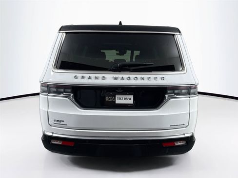 Used 2023 Jeep Grand Wagoneer L Series II AWD/4WD image 12