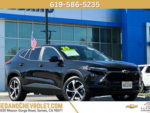 Certified 2024 Chevrolet Trax RS w/ Driver Confidence Package FWD image 1