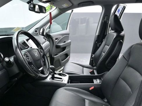 Used 2019 Honda Ridgeline RTL-T image 17