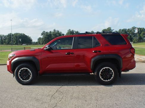 Used 2025 Toyota 4Runner TRD Off-Road Premium AWD/4WD image 13