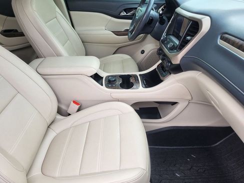 Used 2020 GMC Acadia Denali w/ Denali Ultimate Package AWD/4WD image 10