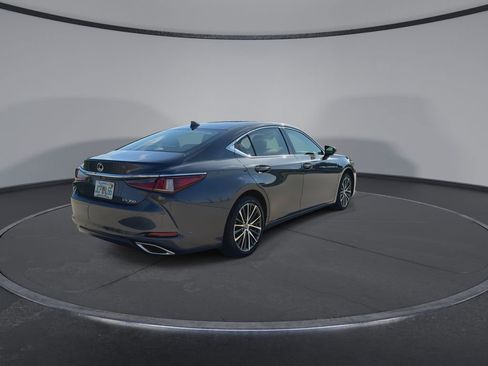 Used 2025 Lexus ES 350 w/ Premium Package FWD image 8