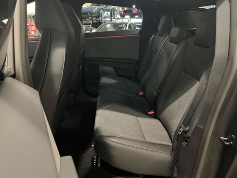 Used 2026 Tesla Cybertruck AWD Crew Cab image 30