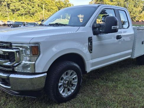 Used 2020 Ford F250 XL w/ STX Appearance Package RWD image 3