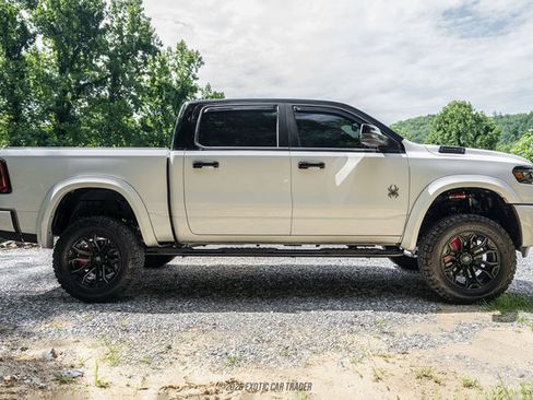 Used 2025 RAM 1500 Big Horn AWD/4WD image 9