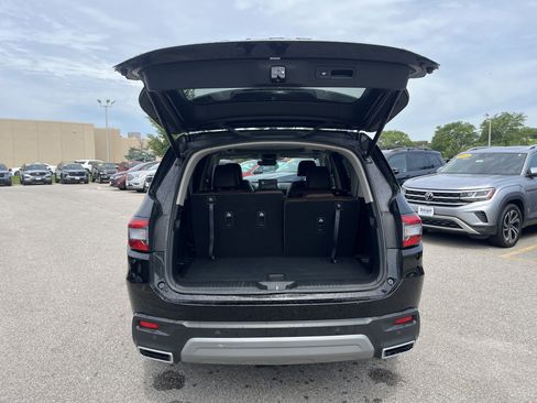 Used 2024 Honda Pilot Elite image 11