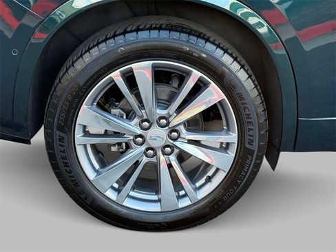 Used 2024 Cadillac XT6 Premium Luxury w/ Technology Package image 13
