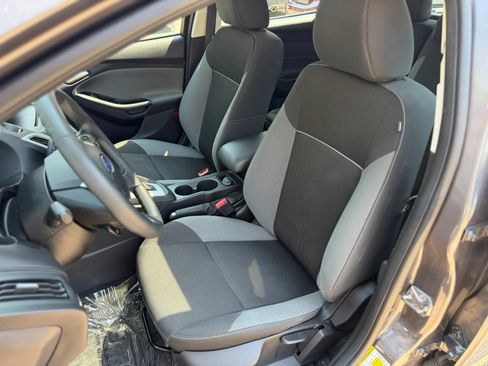 Used 2014 Ford Focus SE FWD image 18