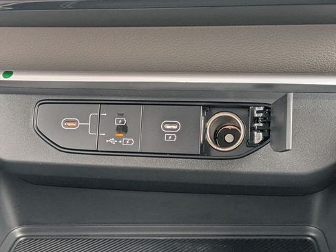 New 2027 Kia Carnival LX FWD image 26