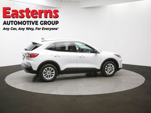 Used 2022 Ford Escape SE image 42