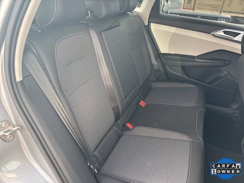 Used 2025 Volkswagen Taos SE image 49