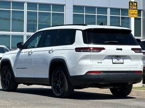 Certified 2023 Jeep Grand Cherokee L Laredo AWD/4WD image 5