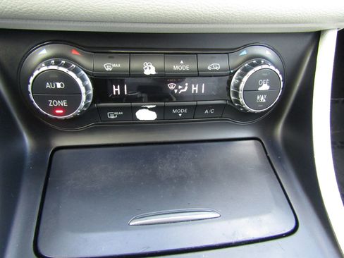 Used 2015 Mercedes-Benz CLA 250 image 22