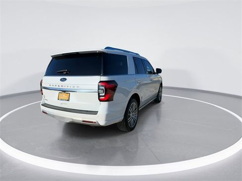 Used 2022 Ford Expedition Platinum image 11