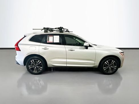 Used 2019 Volvo XC60 T6 Momentum w/ Multimedia Package AWD/4WD image 5
