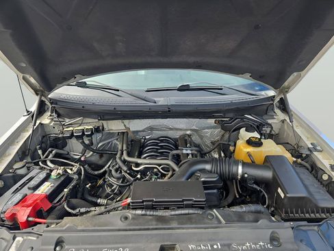 Used 2013 Ford F150 Lariat w/ Luxury Equipment Group image 16