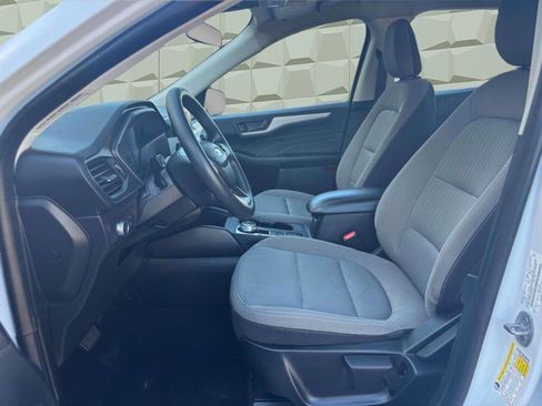 Used 2022 Ford Escape S image 10