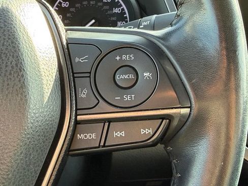 Used 2021 Toyota Camry SE FWD image 29