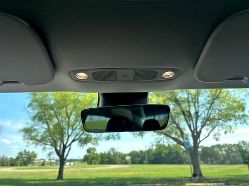 Used 2021 Tesla Model 3 Performance image 21