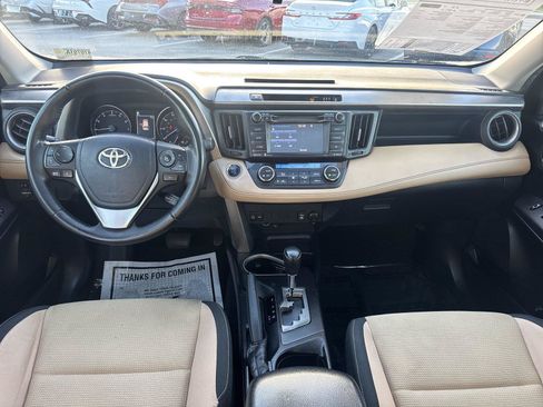 Used 2018 Toyota RAV4 XLE FWD image 18