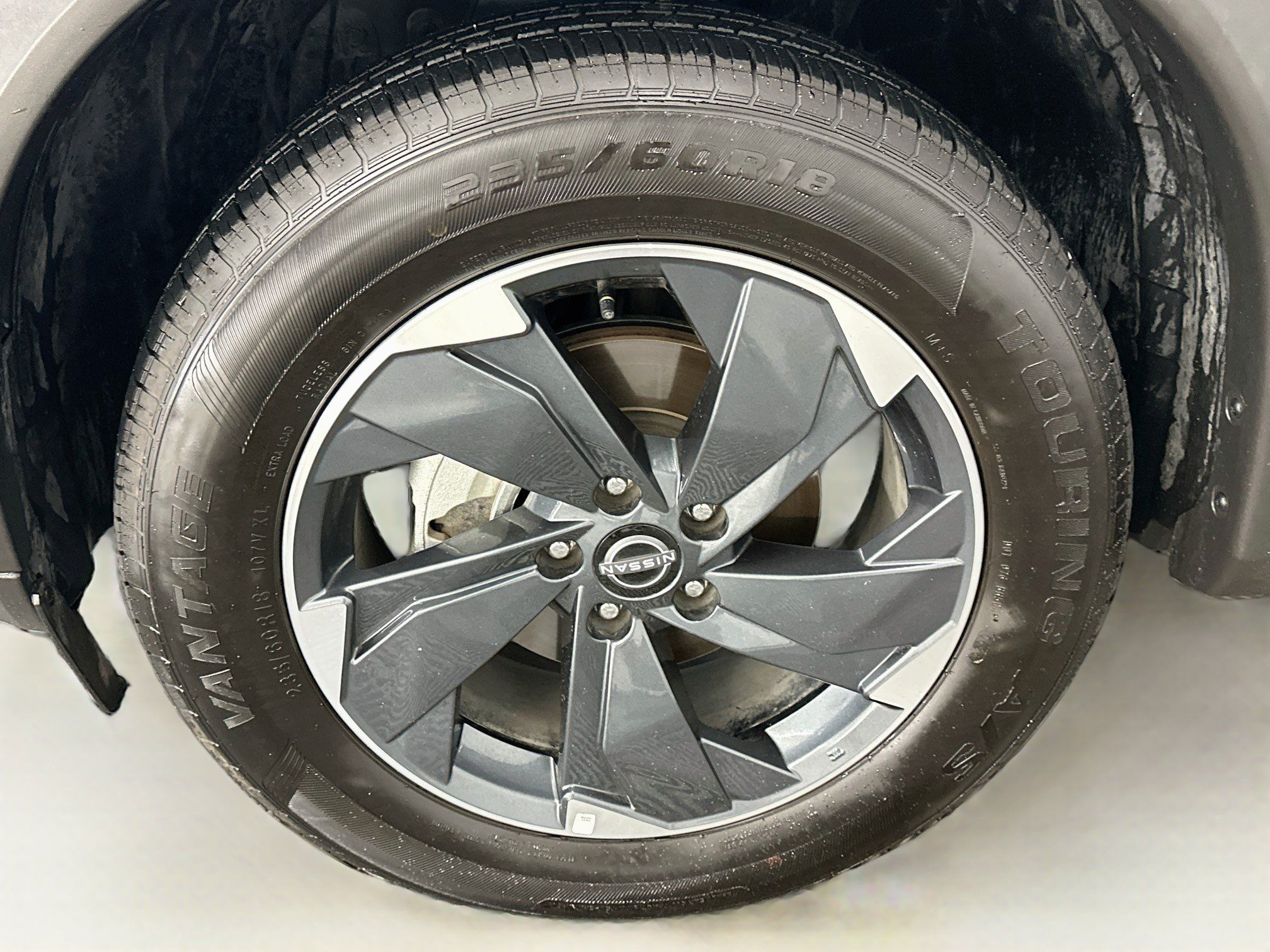 Used 2025 Nissan Rogue SV AWD/4WD image 11