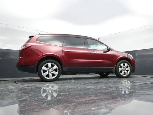 Used 2017 Chevrolet Traverse LT w/ Style and Technology Package FWD image 50