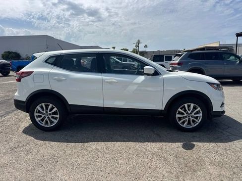 Used 2022 Nissan Rogue Sport S FWD image 4