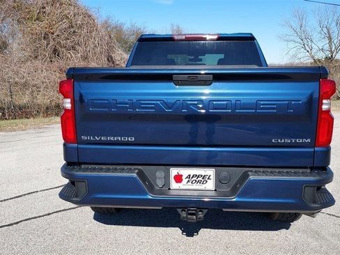 Used 2021 Chevrolet Silverado 1500 Custom image 4