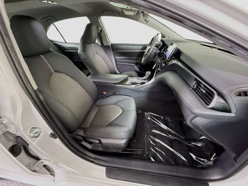 Used 2022 Toyota Camry LE FWD image 28