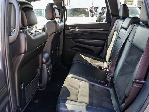 Used 2020 Jeep Grand Cherokee Altitude AWD/4WD image 19