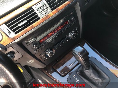 Used 2013 BMW 335i Convertible image 16