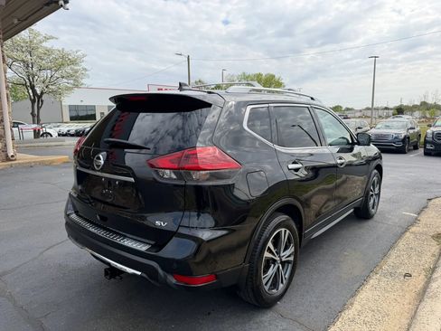 Used 2019 Nissan Rogue SV w/ Premium Package FWD image 7