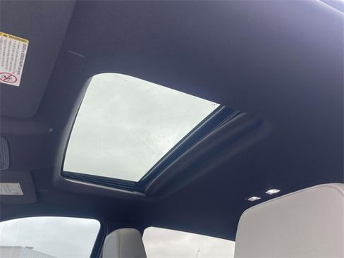 Used 2022 Chevrolet Silverado 2500 LTZ w/ LTZ Plus Package image 17