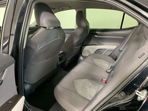 Used 2022 Toyota Camry LE FWD image 32