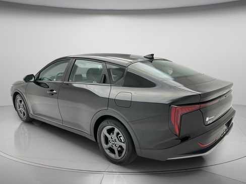 Used 2025 Kia K4 FWD image 4