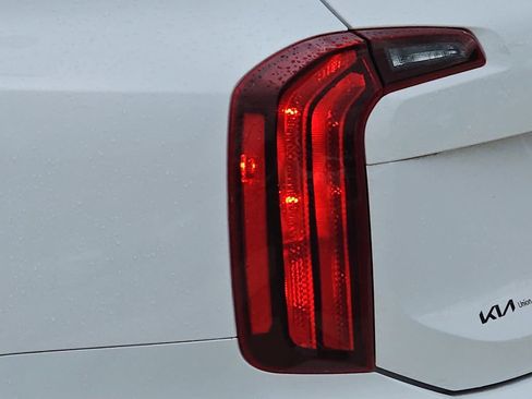 Used 2025 Kia Telluride S image 22