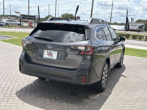 Certified 2022 Subaru Outback Premium AWD/4WD image 6