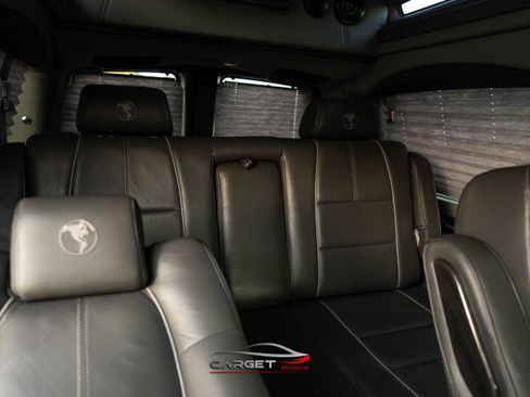 Used 2017 Chevrolet Express 2500 image 19