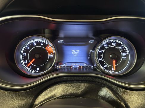 Used 2019 Jeep Cherokee Limited AWD/4WD image 17
