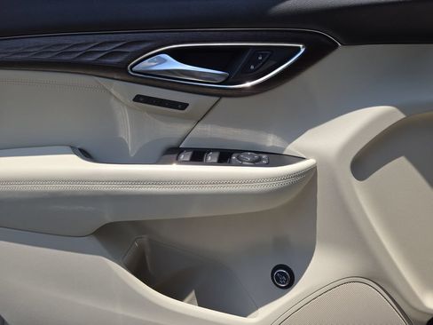 Used 2023 Buick Envision Avenir FWD image 24