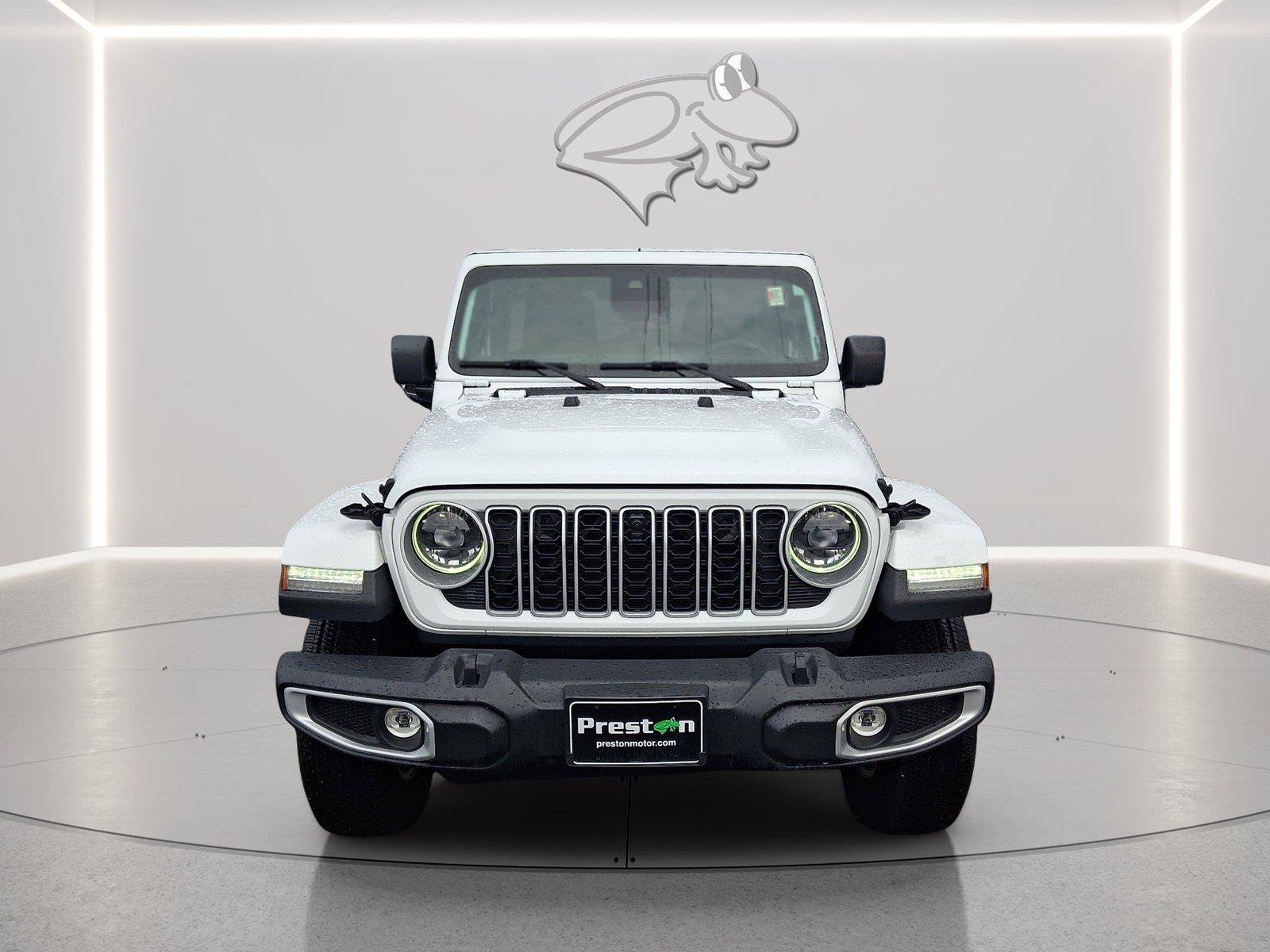 Used 2025 Jeep Wrangler Unlimited Sahara AWD/4WD image 8