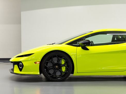 Used 2026 Lamborghini Temerario AWD/4WD image 14