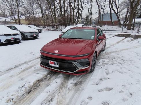 Used 2025 Hyundai Sonata SEL image 1