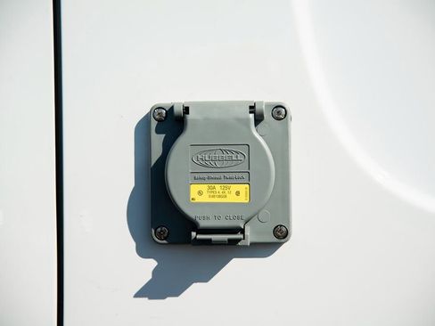 Used 2024 Mercedes-Benz Sprinter 144 Cargo image 25