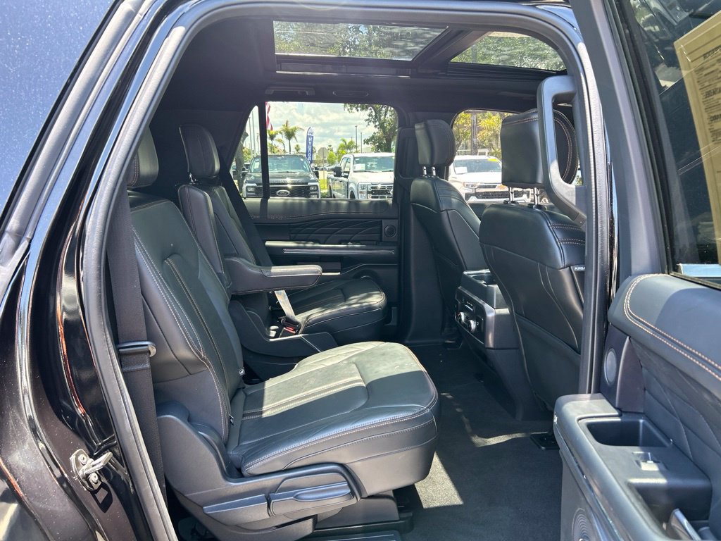 Used 2023 Ford Expedition Max Platinum AWD/4WD image 42